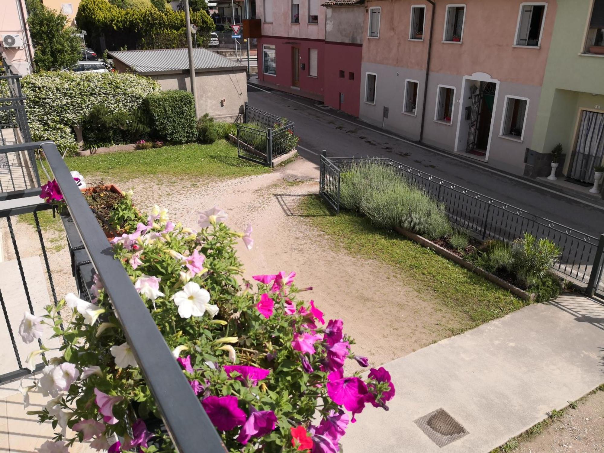 Appartamento Da Guido Borso del Grappa Eksteriør billede